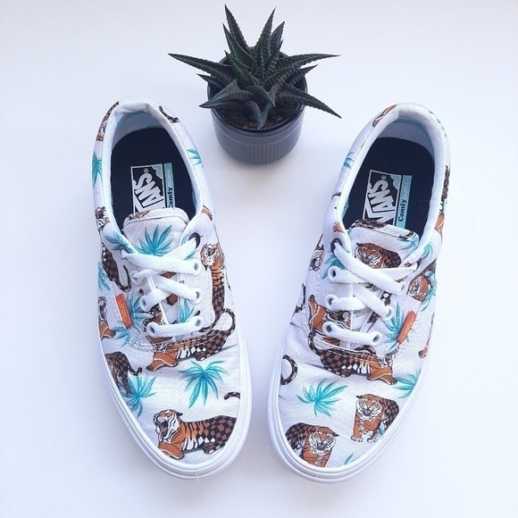 Vans Other - Vans Era Comfycush Discovery Project CAT sneakers size 4M/5.5W